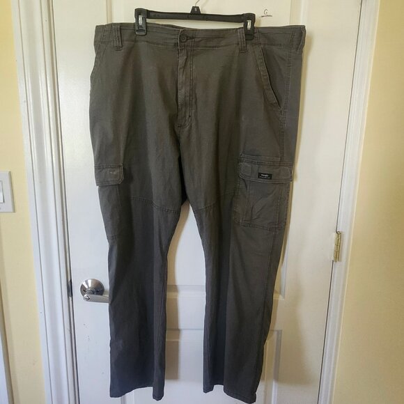 Wrangler Men’s Cargo Pants Size 42x30 Sage Green Relaxed Fit Utility Workwear - Picture 5 of 7